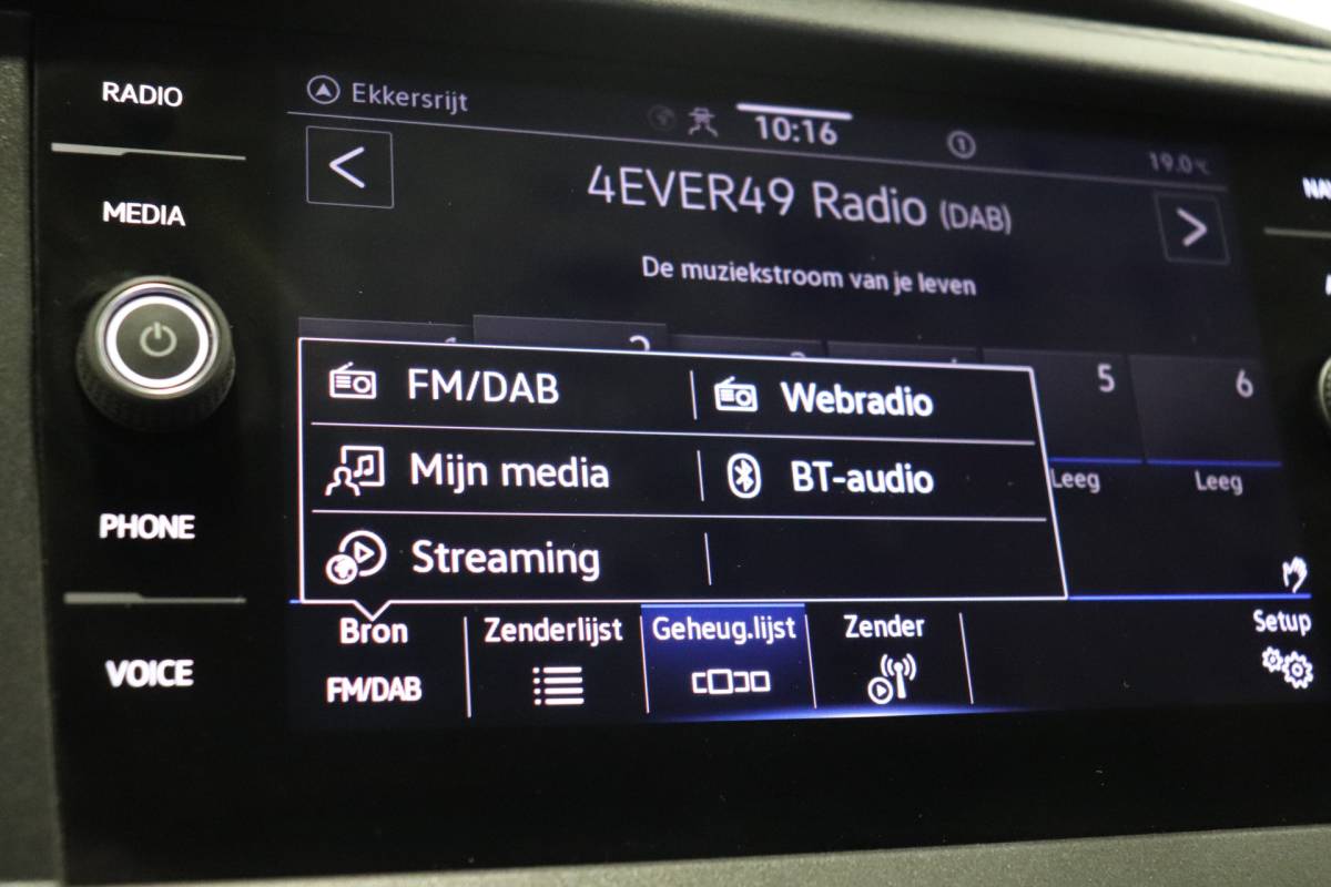 Volkswagen Transporter Volkswagen Transporter 2.0 TDI 150PK EURO 6 – Airco – Navi – Cruise – € 15.900,- Excl.