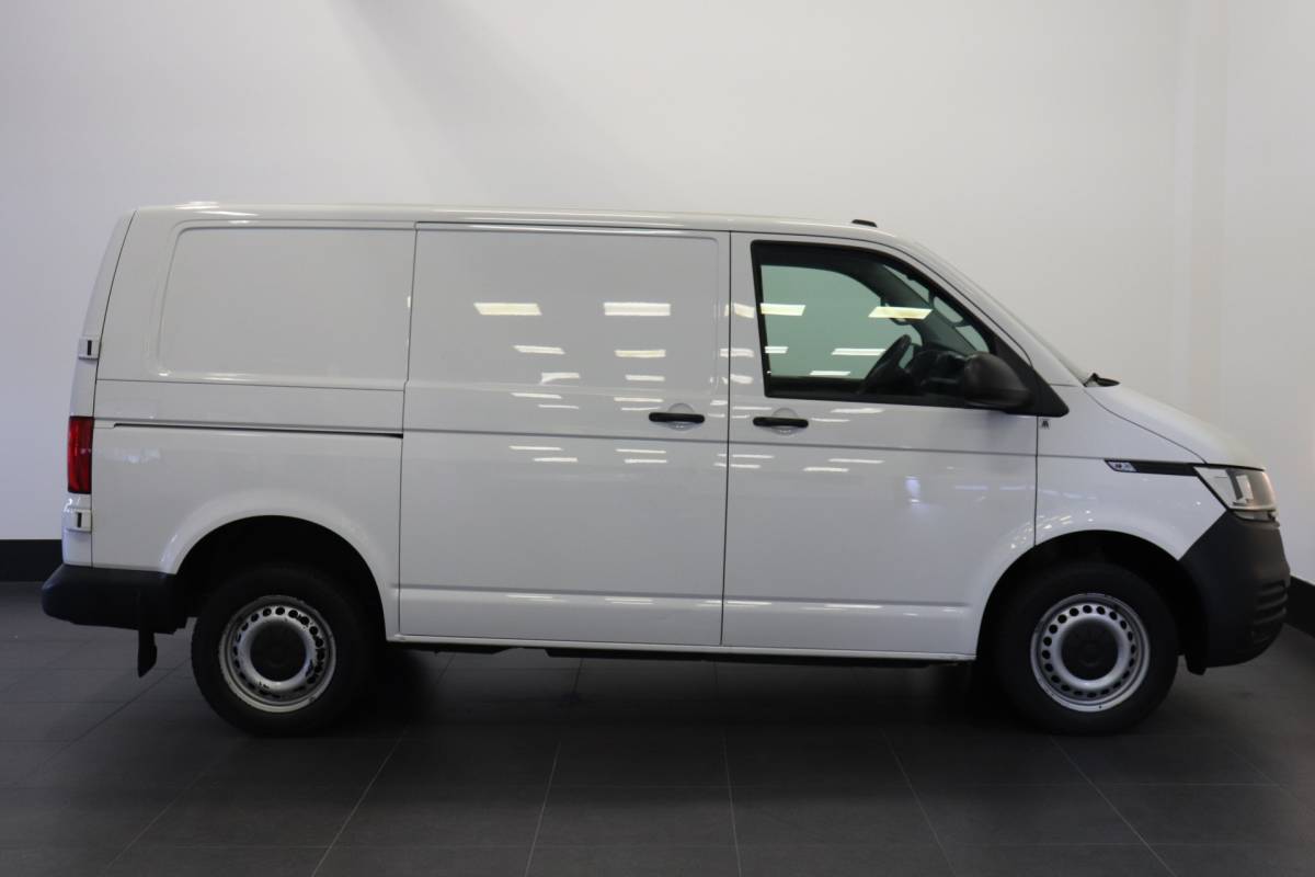 Volkswagen Transporter Volkswagen Transporter 2.0 TDI 150PK EURO 6 – Airco – Navi – Cruise – € 15.900,- Excl.