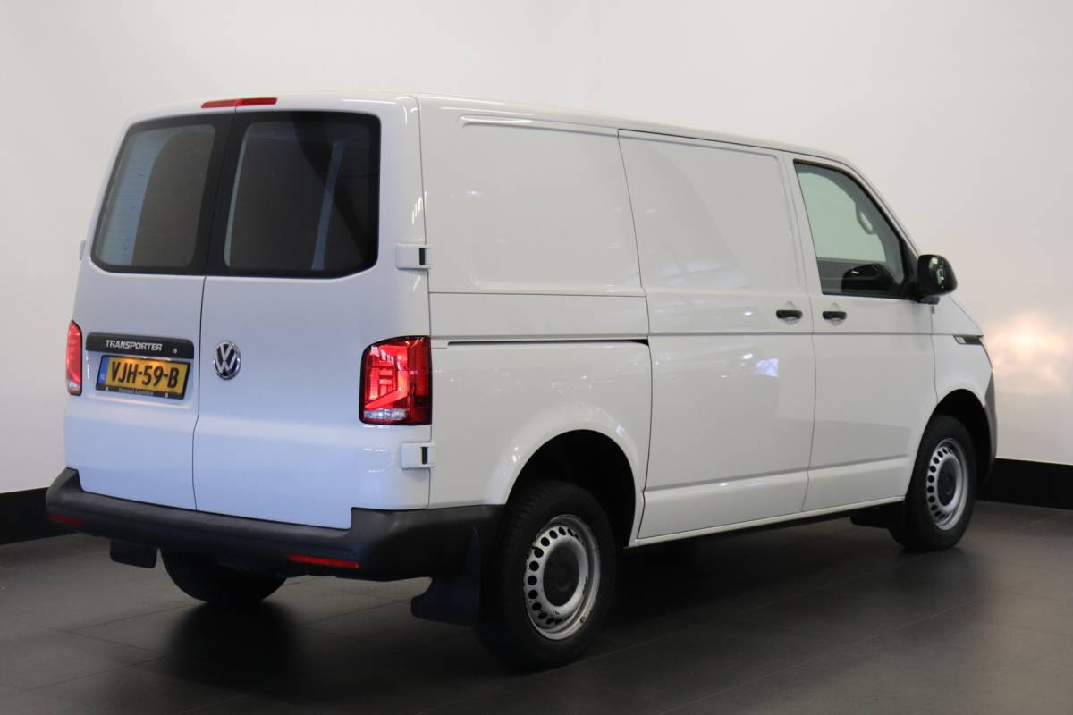 Volkswagen Transporter Volkswagen Transporter 2.0 TDI 150PK EURO 6 – Airco – Navi – Cruise – € 15.900,- Excl.