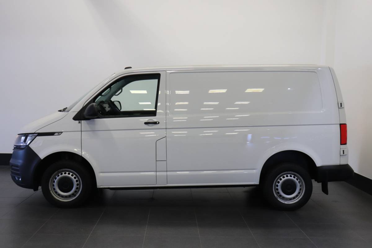 Volkswagen Transporter Volkswagen Transporter 2.0 TDI 150PK EURO 6 – Airco – Navi – Cruise – € 15.900,- Excl.