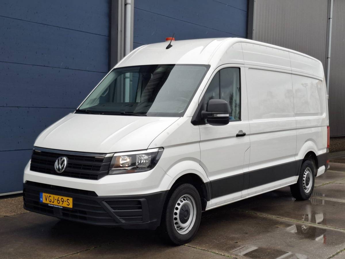 Volkswagen Crafter Volkswagen Crafter 35 2.0 TDI L3H3 Highline AUTOMAAT / STANDKACHEL / TREKHAAK / CARPLAY / NAVI