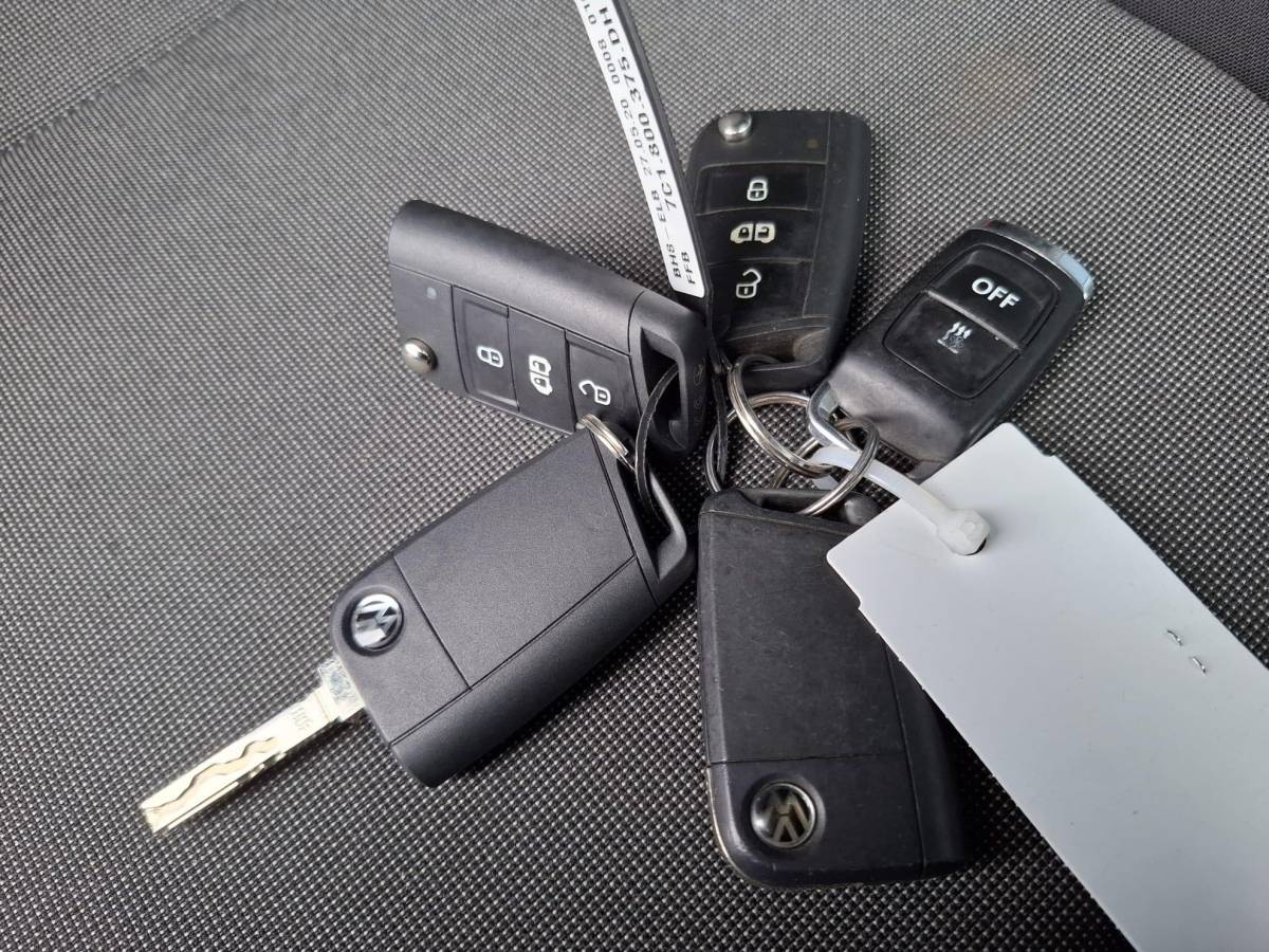 Volkswagen Crafter Volkswagen Crafter 35 2.0 TDI L3H3 Highline AUTOMAAT / STANDKACHEL / TREKHAAK / CARPLAY / NAVI