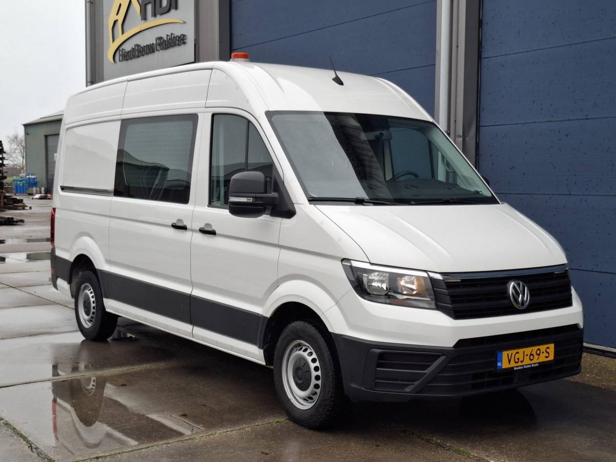 Volkswagen Crafter Volkswagen Crafter 35 2.0 TDI L3H3 Highline AUTOMAAT / STANDKACHEL / TREKHAAK / CARPLAY / NAVI