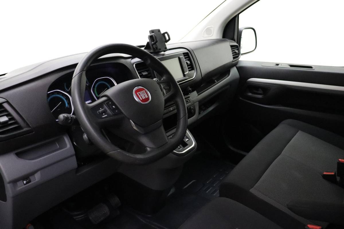 Fiat E-Scudo Fiat e-Scudo L3H1 DC 75 kWh 136pk | 6 Persoons | Emissievrij | Navigatie | Camera | Cruise Control | Financial Lease mogelijk