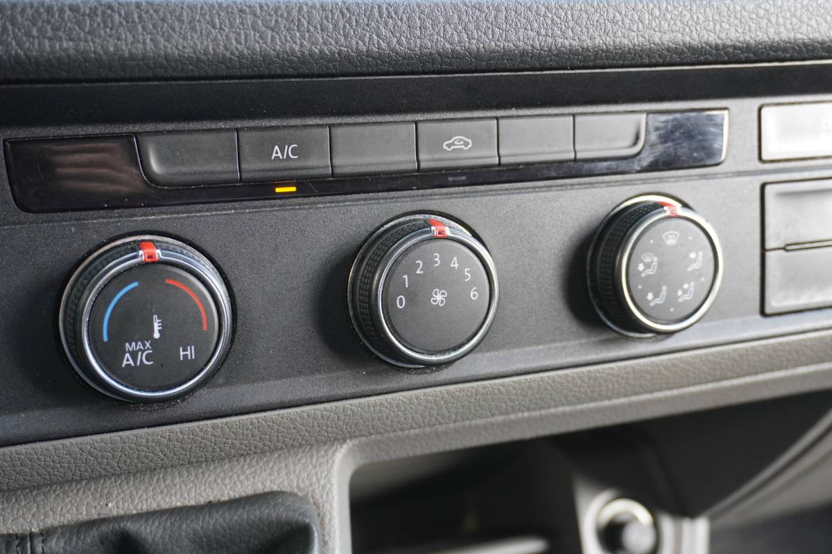 Volkswagen Crafter Volkswagen Crafter 2.0 TDI L3H3 EURO 6 – Airco – Cruise – Trekhaak – Camera – € 17.900,- Excl.