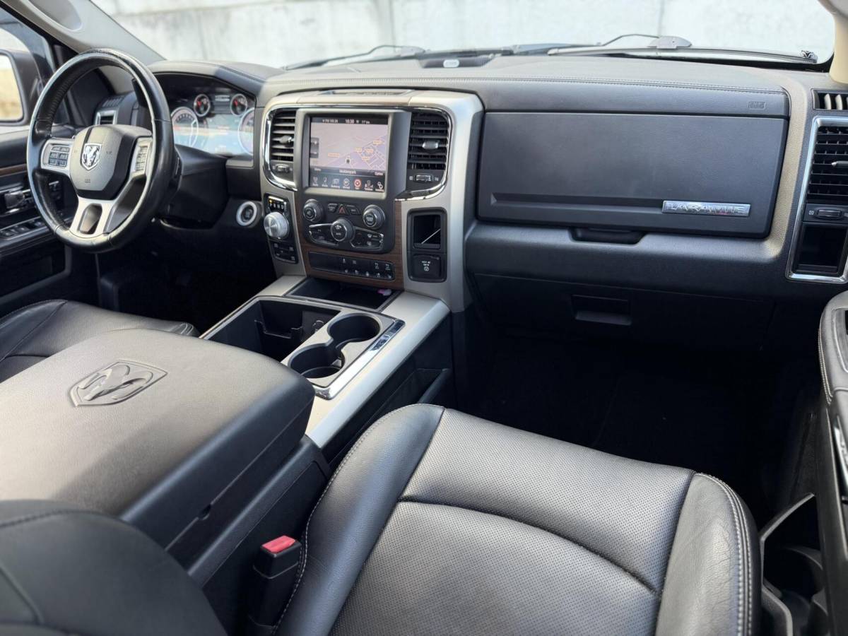 Dodge Ram 1500 Dodge Ram 1500 5.7 V8 Hemi Laramie| Vol opties| LPG/G3|