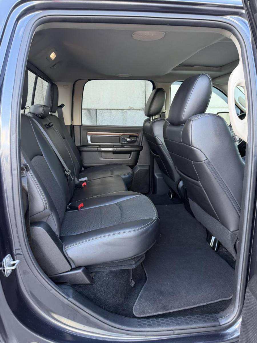 Dodge Ram 1500 Dodge Ram 1500 5.7 V8 Hemi Laramie| Vol opties| LPG/G3|