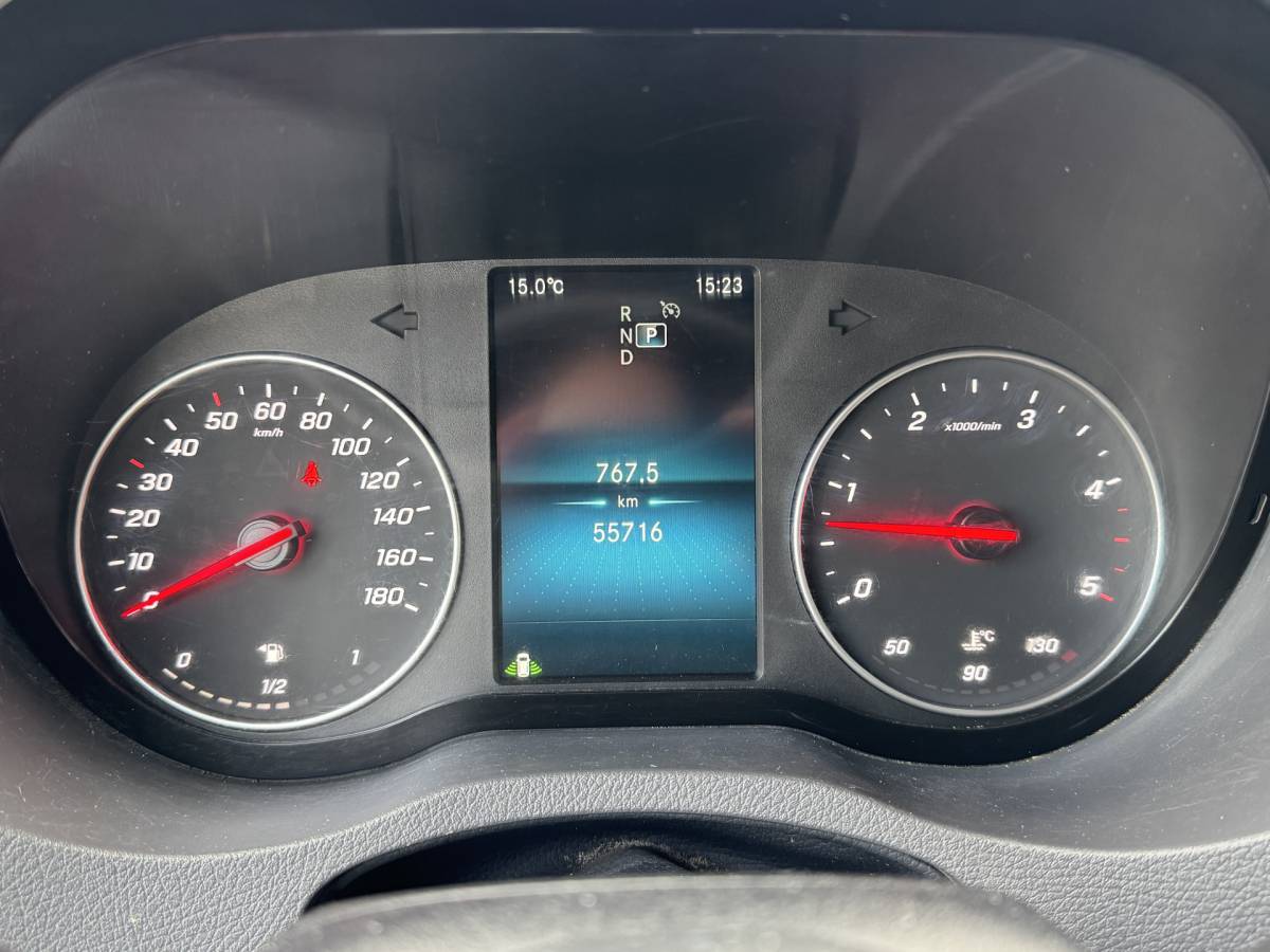 Mercedes-Benz Sprinter Mercedes-Benz Sprinter 319 3.0 CDI L2H2 LED / D-schuifdeur / Navi / 6-Cilinder / Unieke inbouw / Camera / Carplay / DAB / En nog veel meer!