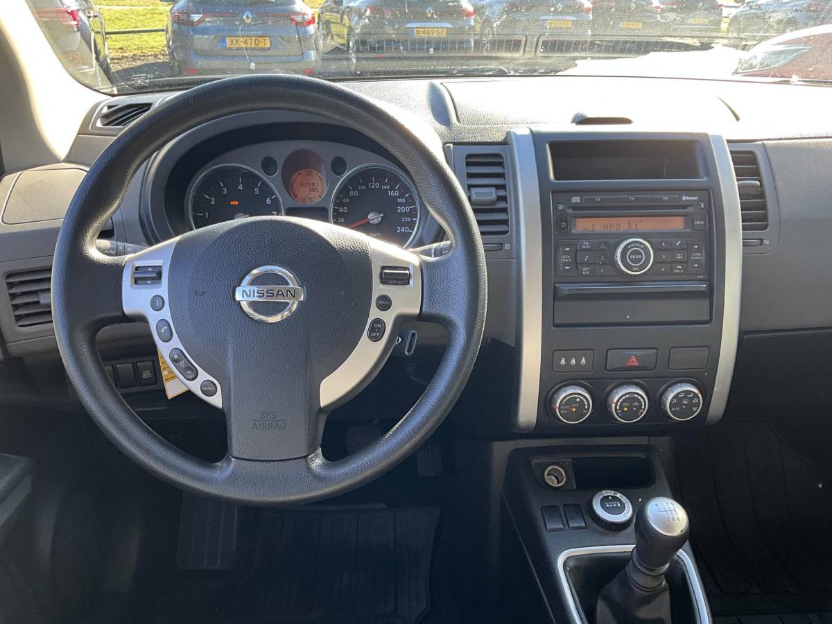 Nissan  Nissan X-Trail 2.0 XE 4WD