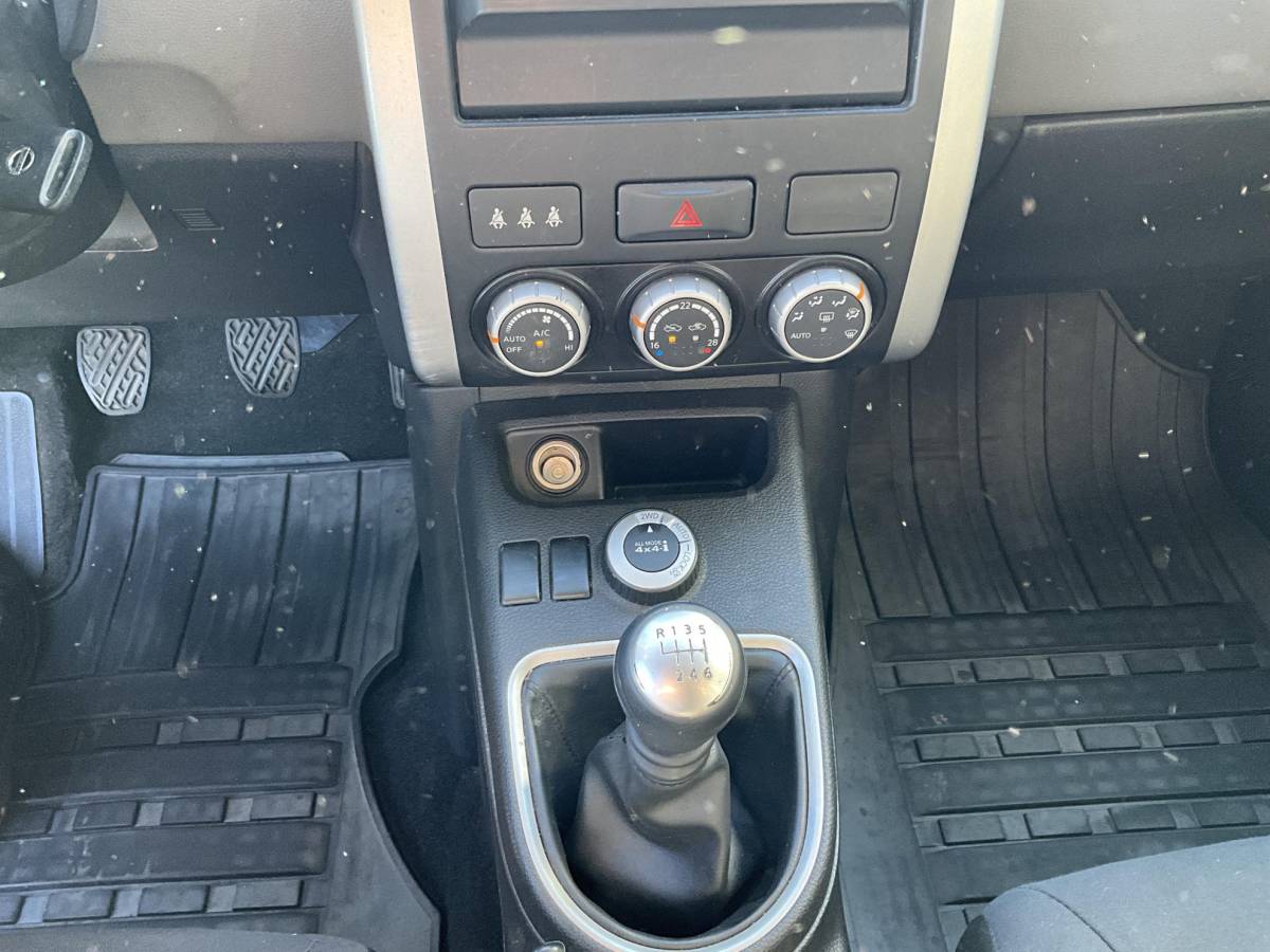 Nissan  Nissan X-Trail 2.0 XE 4WD