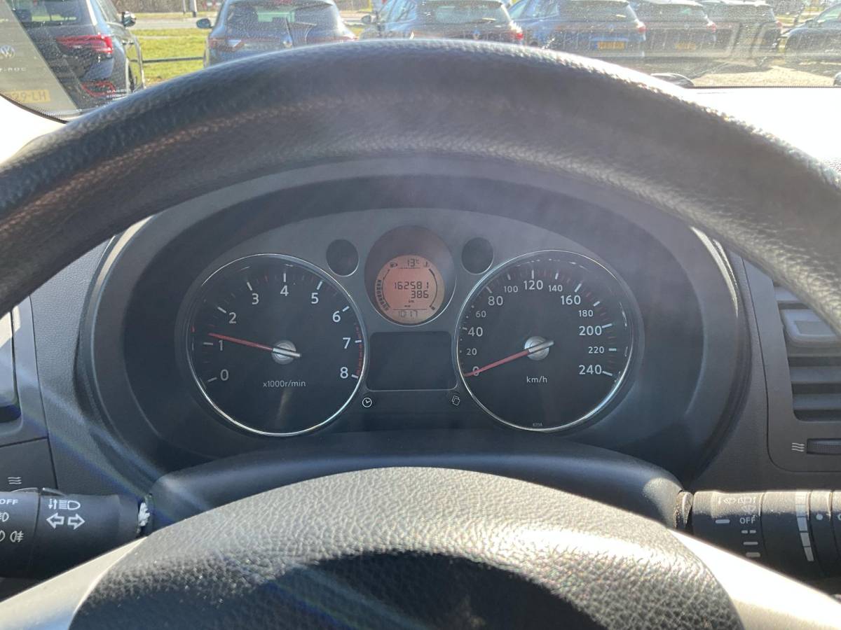 Nissan  Nissan X-Trail 2.0 XE 4WD