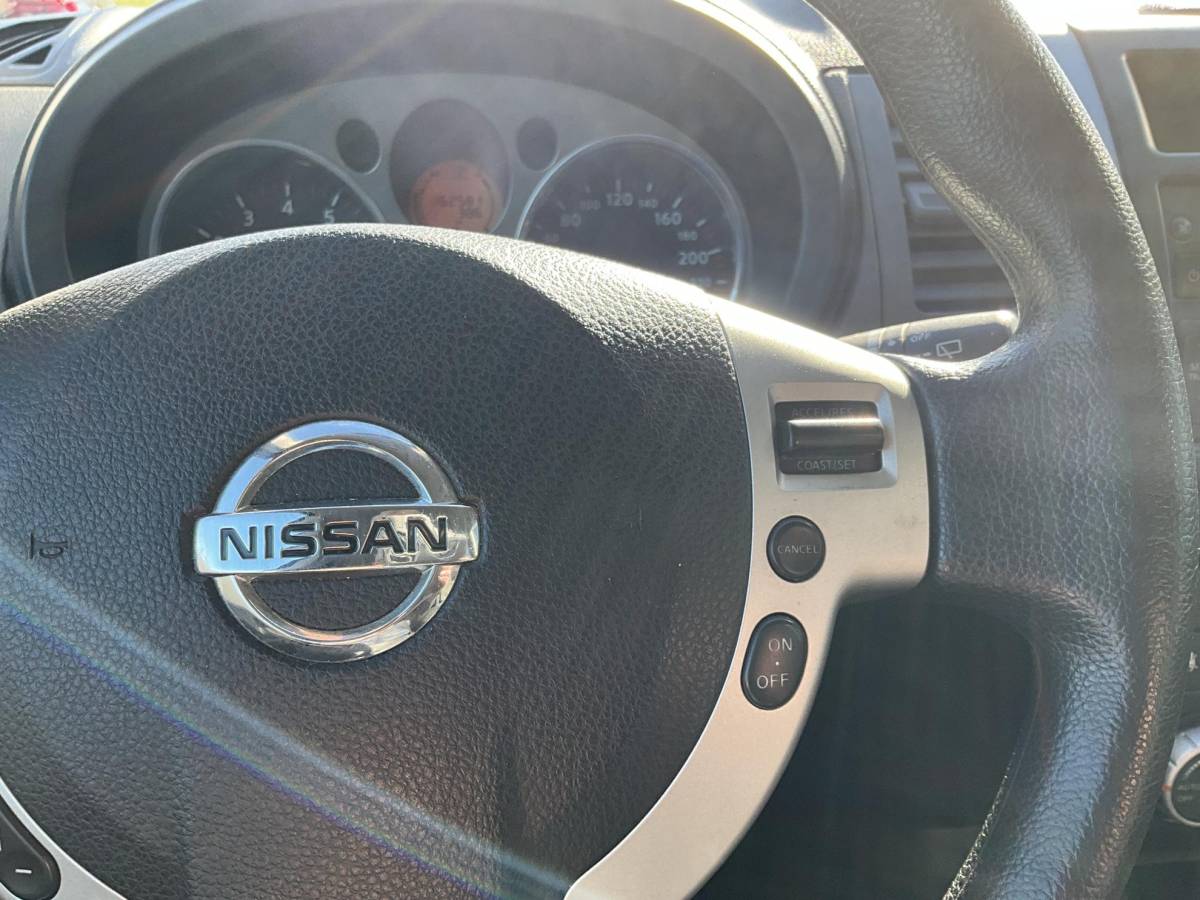 Nissan  Nissan X-Trail 2.0 XE 4WD