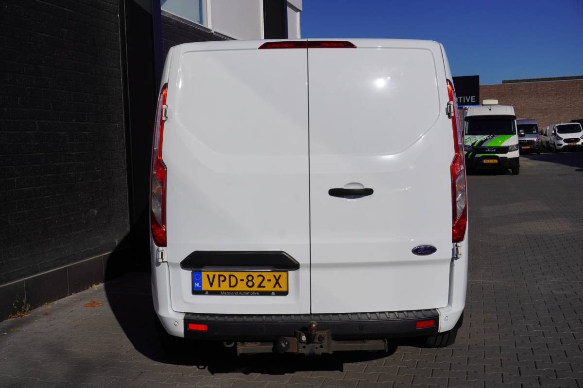 Ford Transit Custom Ford Transit Custom 2.0 TDCI 130PK L2 Dubbele Cabine EURO 6 – Airco – Navi – Cruise – Trekhaak – € 18.950,- Excl.