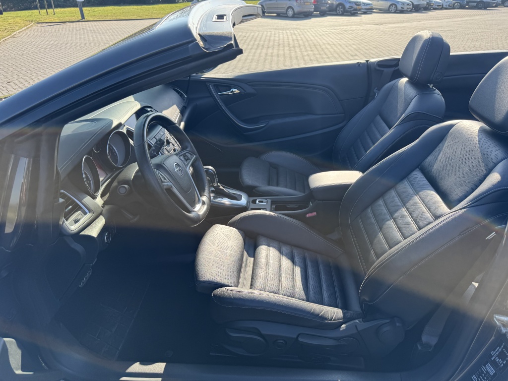 Opel Cascada Opel Cascada 1.6 Turbo Cosmo MET NIEUWE MOTOR!!!