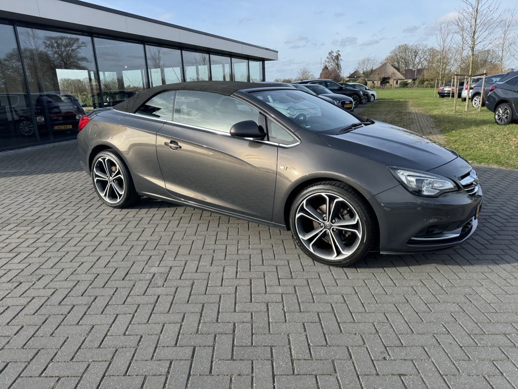 Opel Cascada Opel Cascada 1.6 Turbo Cosmo MET NIEUWE MOTOR!!!
