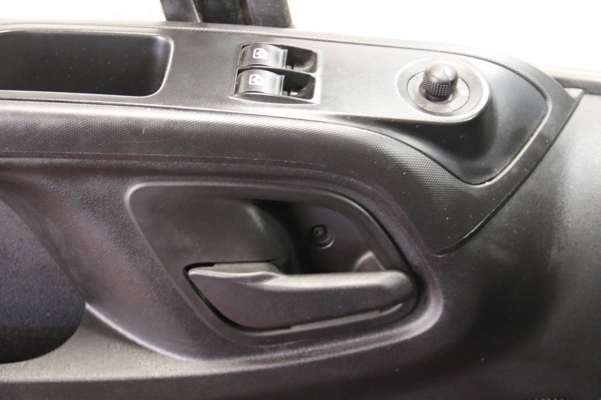 Iveco Daily Iveco Daily 35S16V 2.3 L2H2 160PK 3500 KG TREKVERMOGEN EURO 6 Iveco Daily 35S16V 2.3 L2H2 160 PK 3500 KG TREKVERMOGEN EURO 6