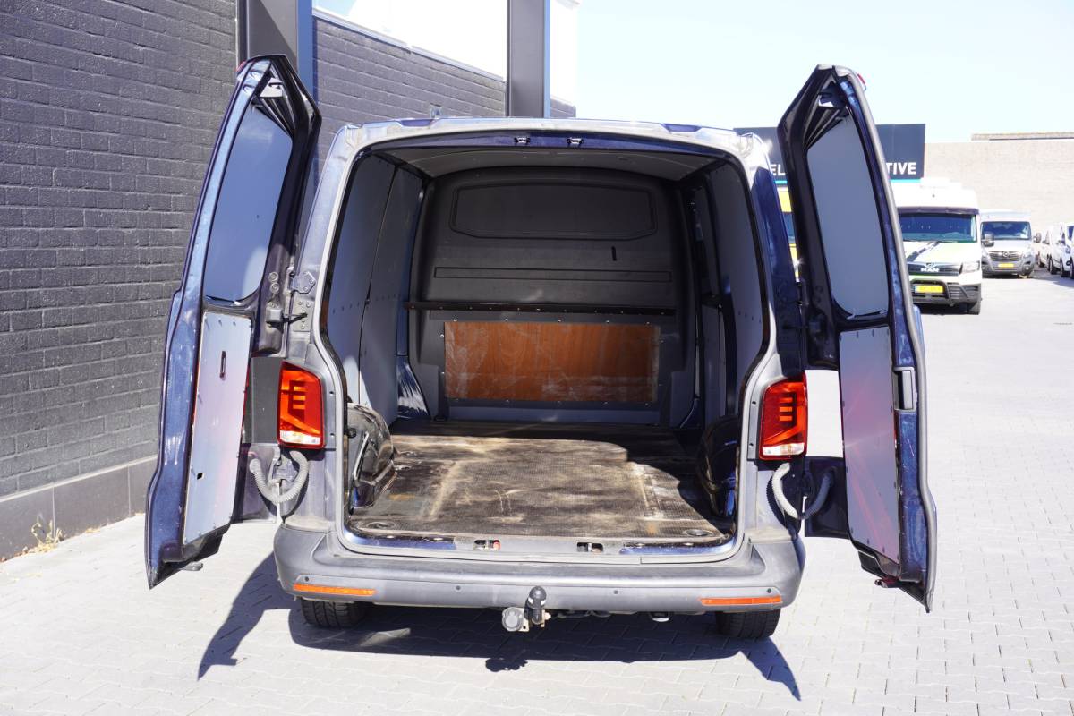 Volkswagen Transporter Volkswagen Transporter 2.0 TDI 150PK L2 Automaat EURO 6 – Airco – Cruise – Trekhaak – € 16.900,- Excl.