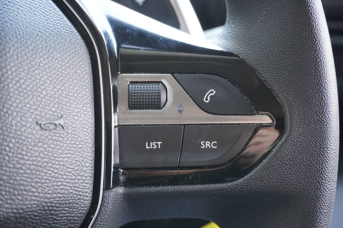 Peugeot Partner Peugeot Partner 1.5 BlueHDI 130 PK Automaat EURO 6 – Airco – Cruise – Trekhaak – € 11.950,- Excl.