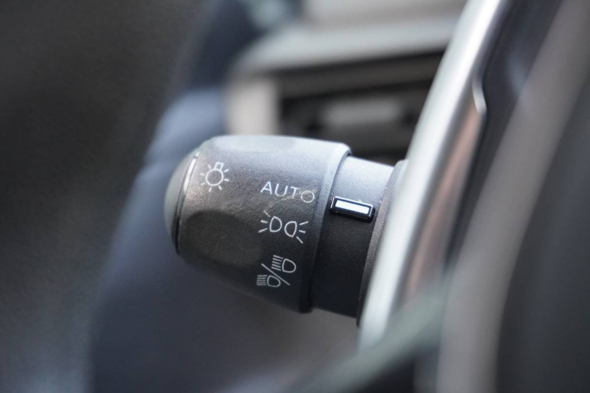Peugeot Partner Peugeot Partner 1.5 BlueHDI 130 PK Automaat EURO 6 – Airco – Cruise – Trekhaak – € 11.950,- Excl.