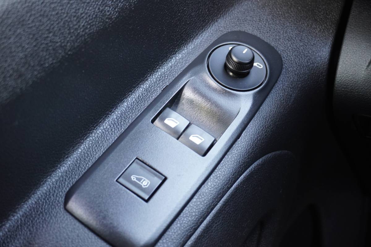 Peugeot Partner Peugeot Partner 1.5 BlueHDI 130 PK Automaat EURO 6 – Airco – Cruise – Trekhaak – € 11.950,- Excl.