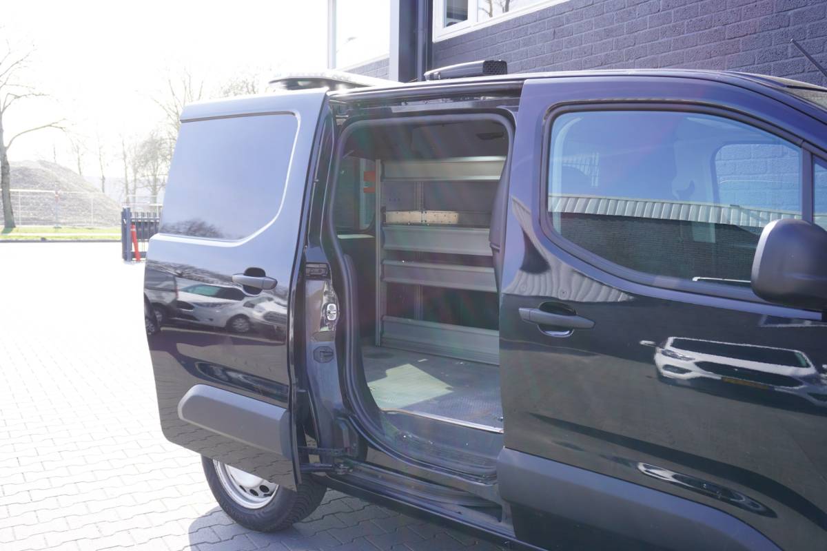 Peugeot Partner Peugeot Partner 1.5 BlueHDI 130 PK Automaat EURO 6 – Airco – Cruise – Trekhaak – € 11.950,- Excl.