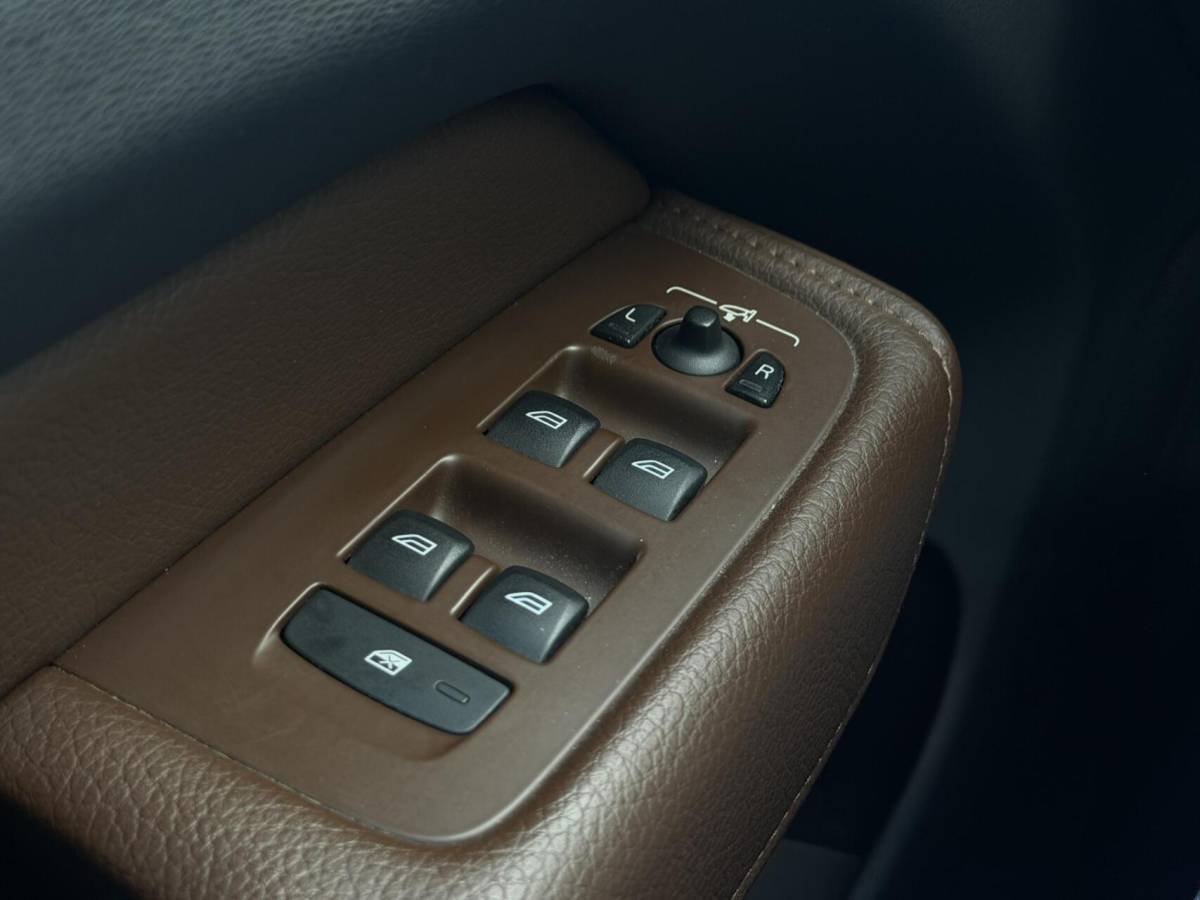 Volvo XC60 Volvo XC60 2.0 T5 AWD Inscription| 1e eigenaar| Vol opties|