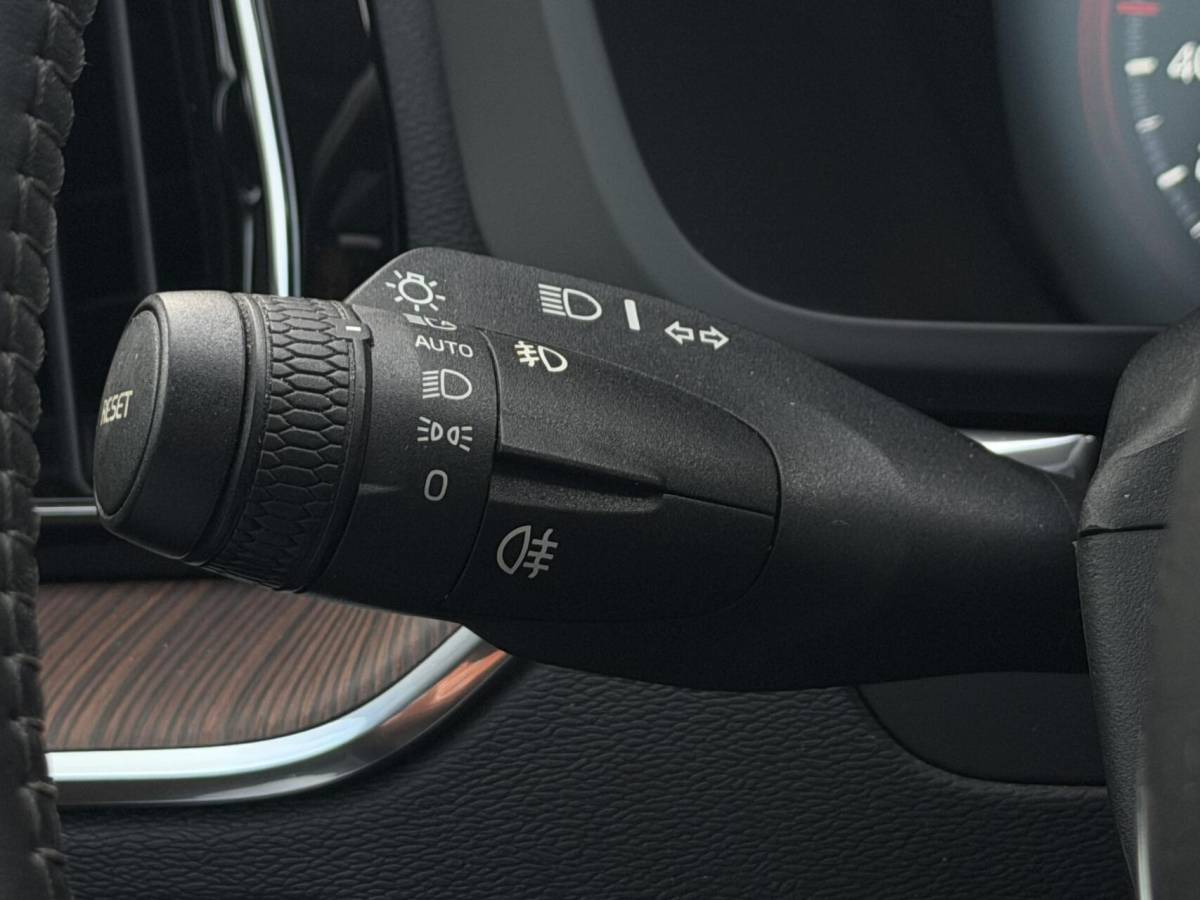 Volvo XC60 Volvo XC60 2.0 T5 AWD Inscription| 1e eigenaar| Vol opties|