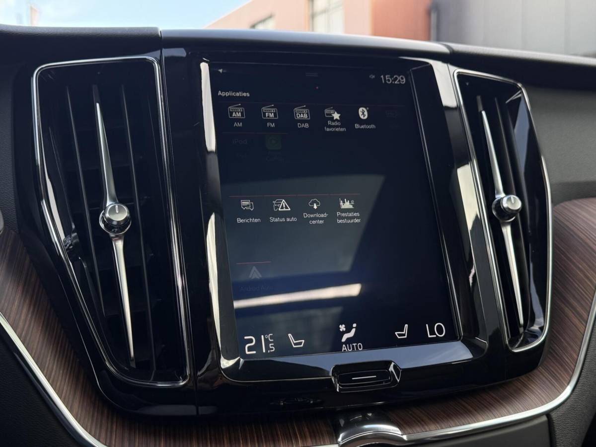 Volvo XC60 Volvo XC60 2.0 T5 AWD Inscription| 1e eigenaar| Vol opties|