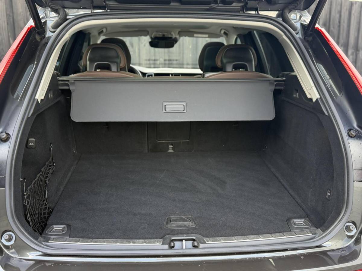 Volvo XC60 Volvo XC60 2.0 T5 AWD Inscription| 1e eigenaar| Vol opties|