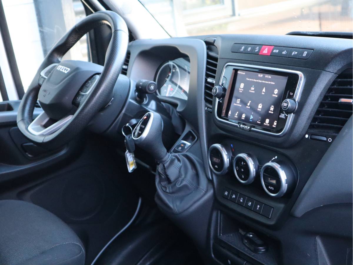 Iveco Daily Iveco Daily 35S16 Hi-Matic Euro 6 – Luchtvering – L2H2 – 3.5t KG Trekhaak – LED