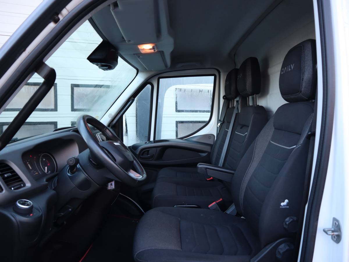 Iveco Daily Iveco Daily 35S16 Hi-Matic Euro 6 – Luchtvering – L2H2 – 3.5t KG Trekhaak – LED