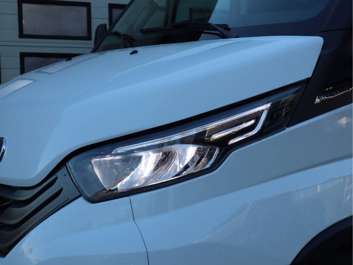 Iveco Daily Iveco Daily 35S16 Hi-Matic Euro 6 – Luchtvering – L2H2 – 3.5t KG Trekhaak – LED