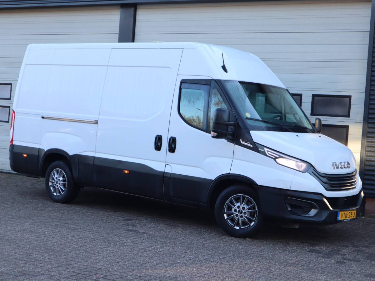 Iveco Daily Iveco Daily 35S16 Hi-Matic Euro 6 – Luchtvering – L2H2 – 3.5t KG Trekhaak – LED