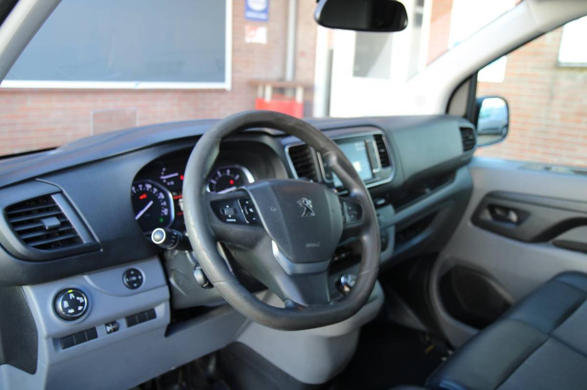 Peugeot Expert Peugeot Expert 2.0 BlueHDI 180PK Automaat Premium / Trekhaak / Alle opties!!