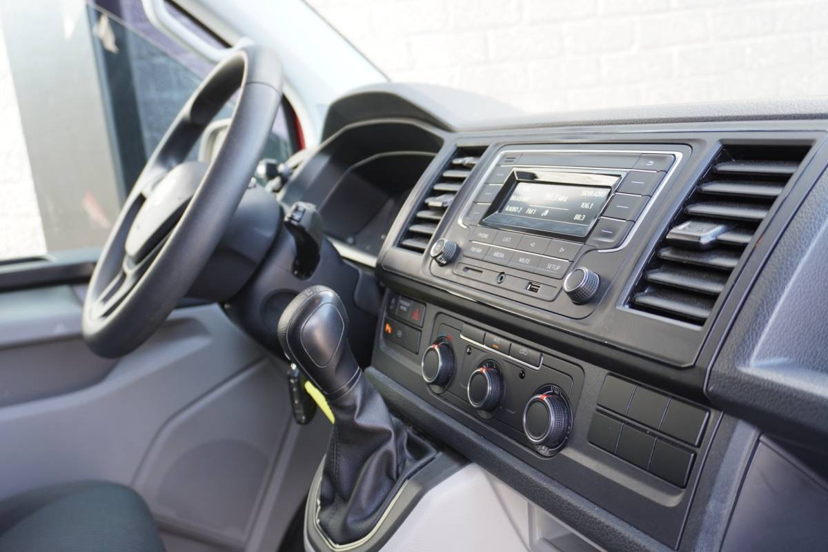 Volkswagen Transporter Volkswagen Transporter 2.0 TDI 150PK Automaat EURO 6 – Airco – Cruise – PDC – € 13.950,- Excl.