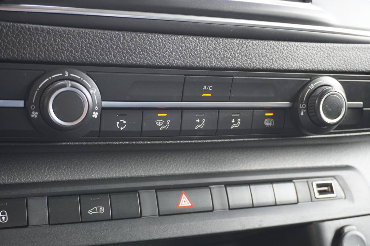 Peugeot Expert Peugeot Expert 1.5 BlueHDI L2 EURO 6 – Airco – Cruise – Trekhaak – € 11.900,- Excl.