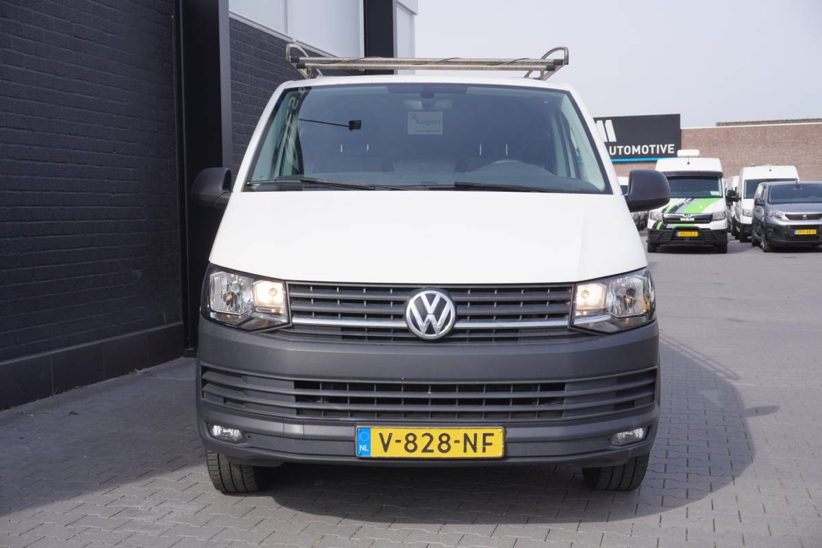 Volkswagen Transporter Volkswagen Transporter 2.0 TDI L2 150PK 2x schuifdeur EURO 6 – Airco – Trekhaak – PDC – € 12.950,- Excl.
