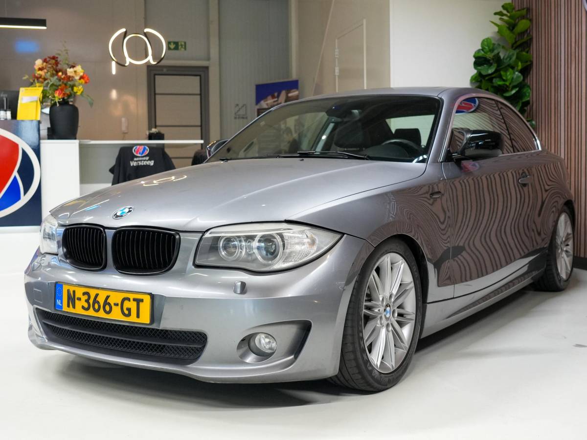 BMW 1 Serie BMW 1-serie Coupé 123d High Executive