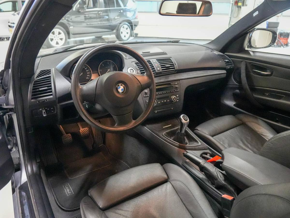 BMW 1 Serie BMW 1-serie Coupé 123d High Executive