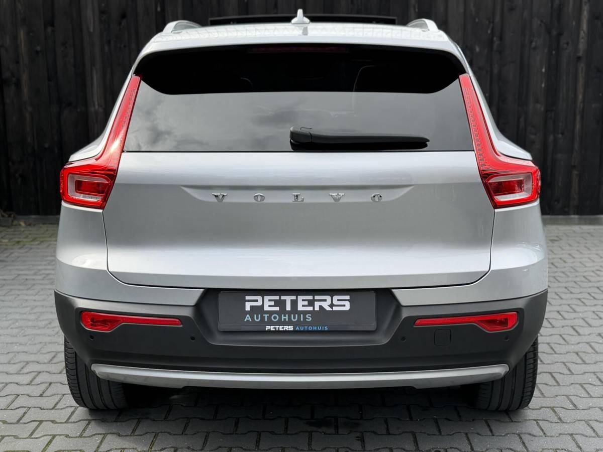 Volvo XC40 Volvo XC40 2.0 T4 190PK| Panodak| Leer| Keyless| Pilot| H&K
