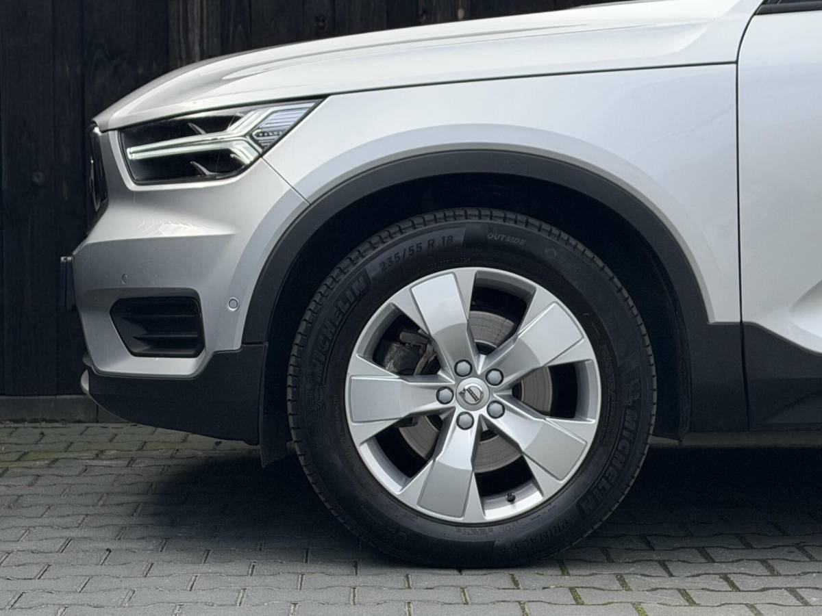 Volvo XC40 Volvo XC40 2.0 T4 190PK| Panodak| Leer| Keyless| Pilot| H&K