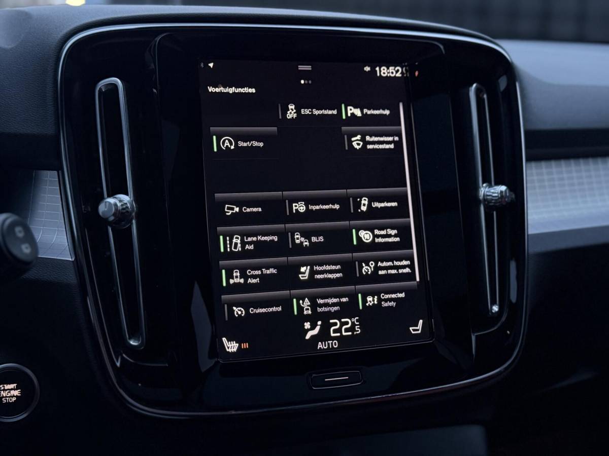 Volvo XC40 Volvo XC40 2.0 T4 190PK| Panodak| Leer| Keyless| Pilot| H&K