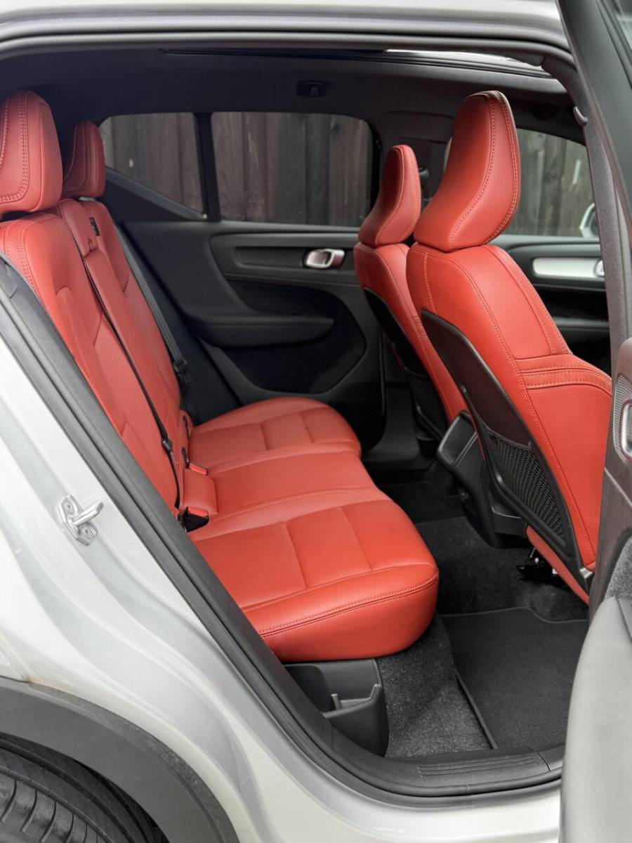 Volvo XC40 Volvo XC40 2.0 T4 190PK| Panodak| Leer| Keyless| Pilot| H&K