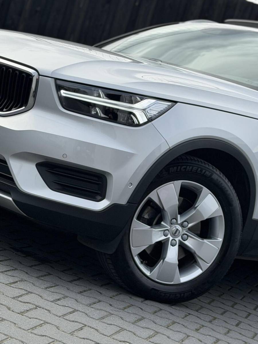 Volvo XC40 Volvo XC40 2.0 T4 190PK| Panodak| Leer| Keyless| Pilot| H&K