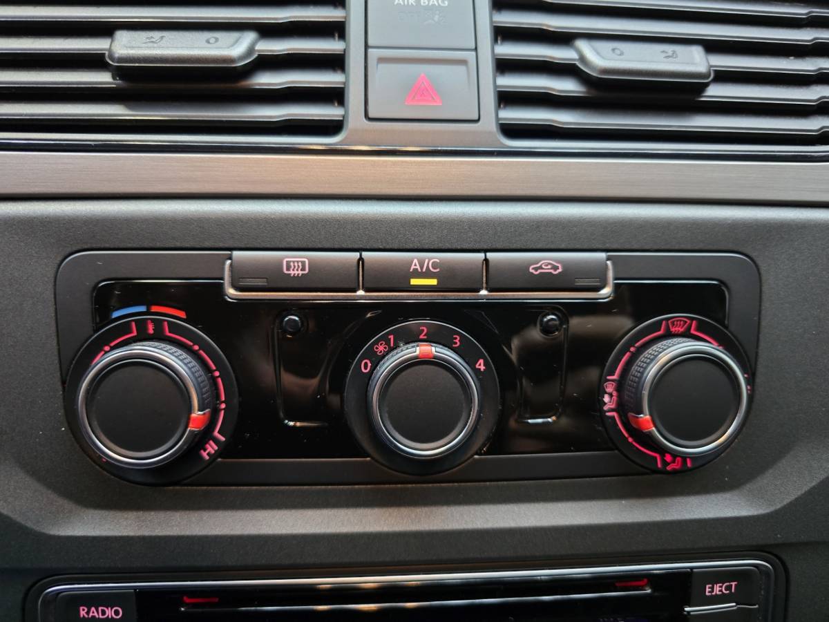 Volkswagen Caddy Volkswagen Caddy 2.0 TDI Comfortline DC!! 5 Pers.NAVI Cruise Airco PDC 2x Schuifdeur Trekhaak LM!