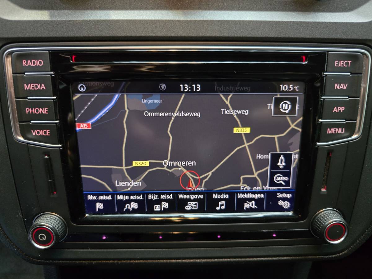 Volkswagen Caddy Volkswagen Caddy 2.0 TDI Comfortline DC!! 5 Pers.NAVI Cruise Airco PDC 2x Schuifdeur Trekhaak LM!