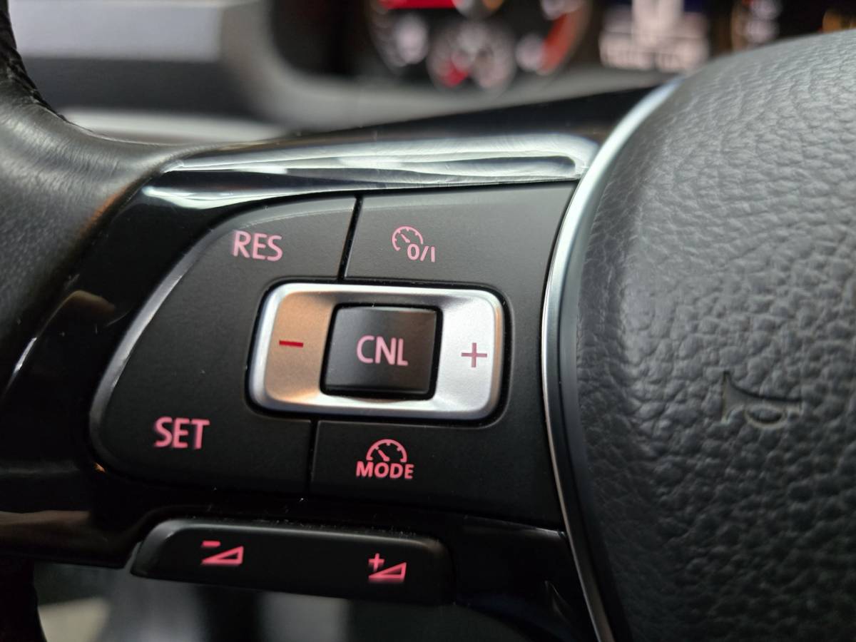 Volkswagen Caddy Volkswagen Caddy 2.0 TDI Comfortline DC!! 5 Pers.NAVI Cruise Airco PDC 2x Schuifdeur Trekhaak LM!