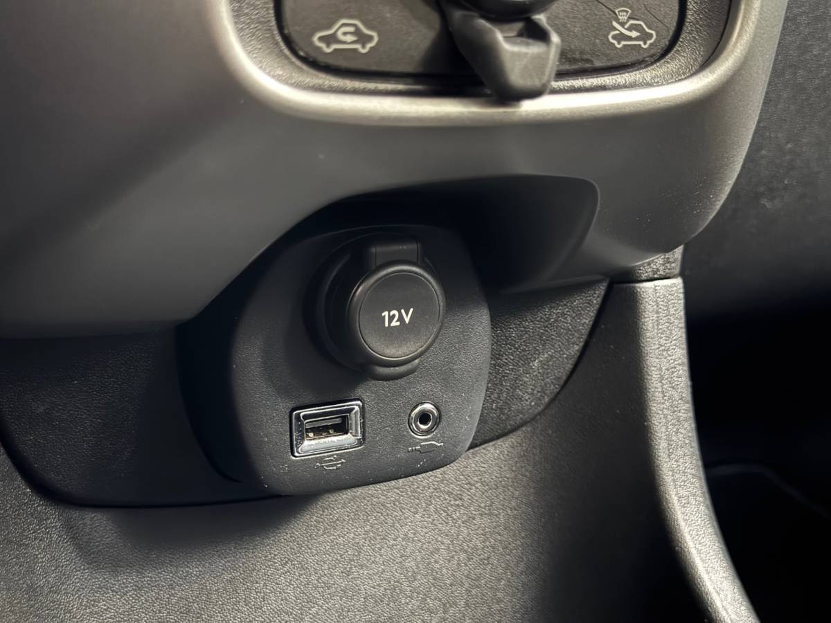 Peugeot 108 Peugeot 108 1.0 e-VTi Active |Airco|Carkit|Centrale deurvergrendeling|
