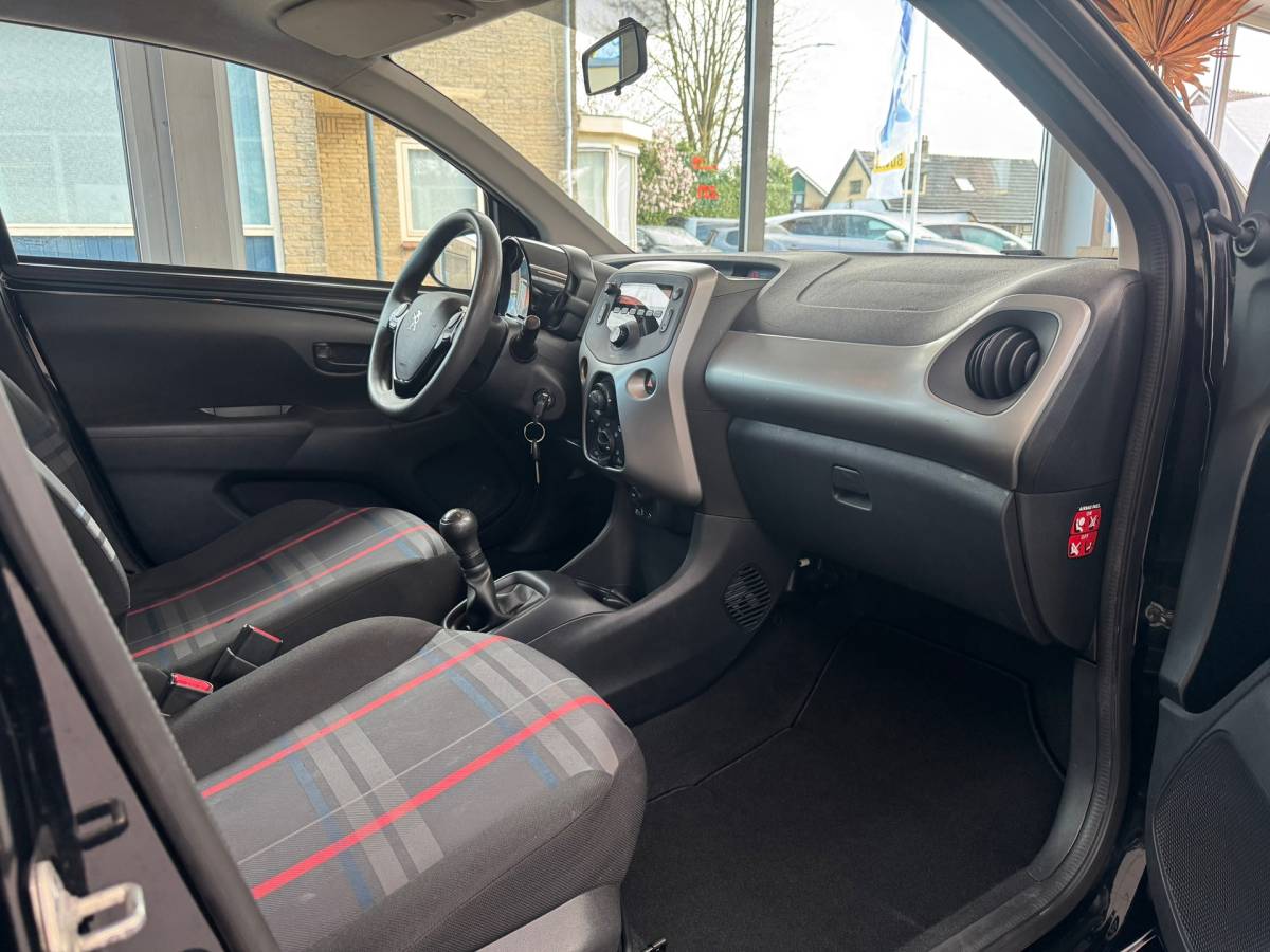 Peugeot 108 Peugeot 108 1.0 e-VTi Active |Airco|Carkit|Centrale deurvergrendeling|