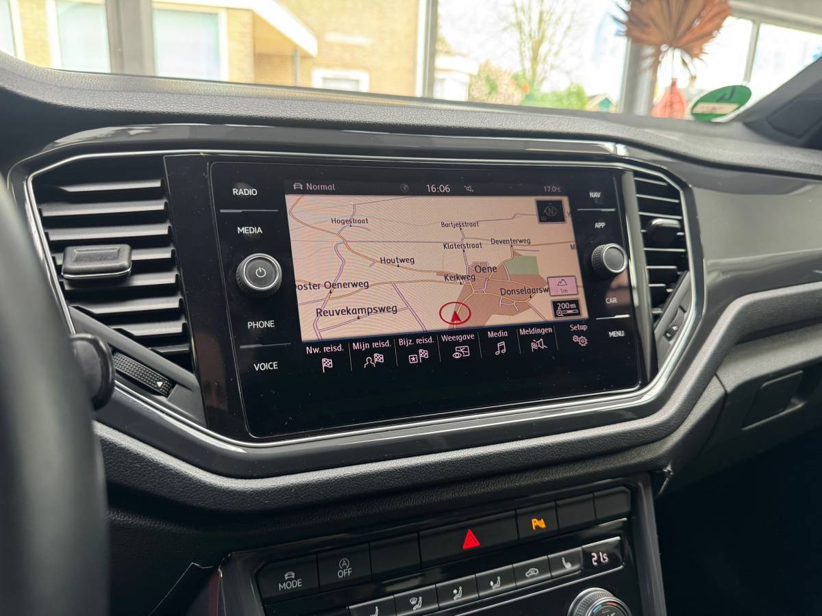 Volkswagen T-Roc Volkswagen T-ROC 1.5 TSI Sport |Clima|Stoelverwarming|Navigatie|ACC|